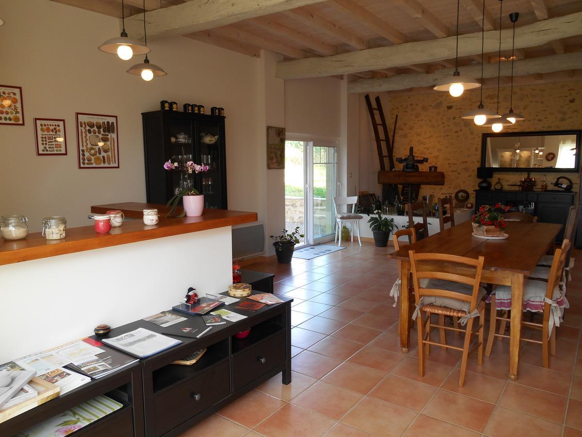 Le Pressoir B&B Aydie Exteriör bild